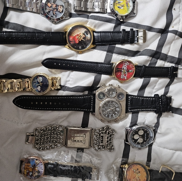 10 watches‎